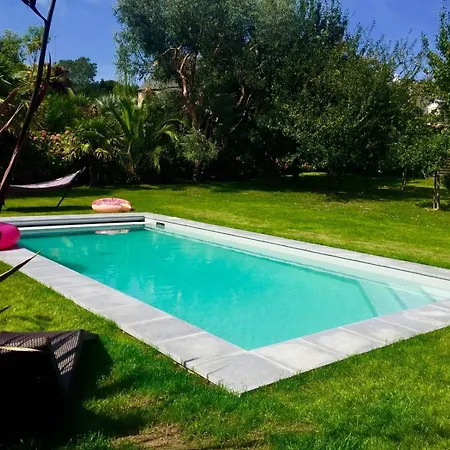 Superbe Maison 4 Etoiles Pour 8 Pers Avec Piscine Sur Le Port De - Ref 873 Willa